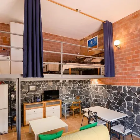 El Rinconcito: Cozy Space In A Seaside Village