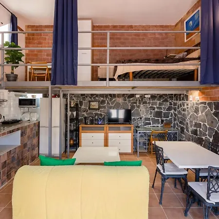 Lägenhet El Rinconcito: Cozy Space In A Seaside Village
